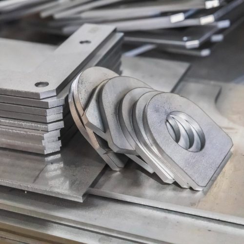 Corte de piezas a medida para fabricas en Madrid